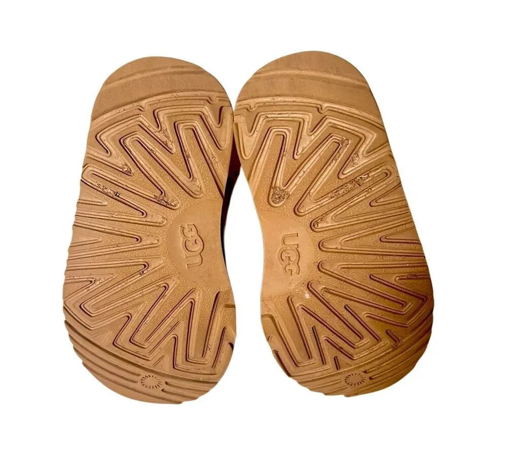 UGG Classic Short Boots Chestnut Suede W Plush Exposed Sheepskin Collar Sz 8 T